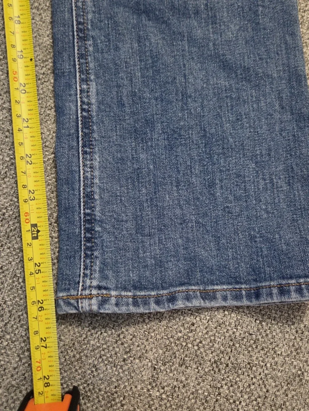 J.CREW Mid-Rise Flare Crop Jean in All-Day Stretch Size 6/28 Medium Wash